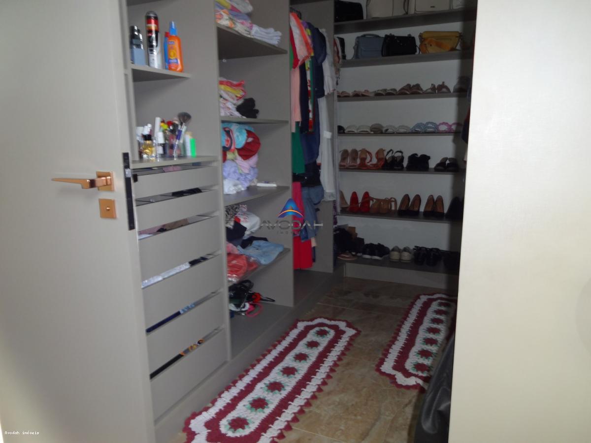Casa para alugar com 3 quartos, 1000m² - Foto 22