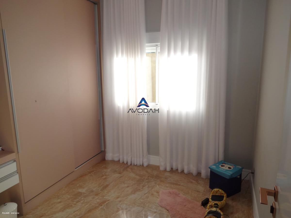 Casa para alugar com 3 quartos, 1000m² - Foto 18
