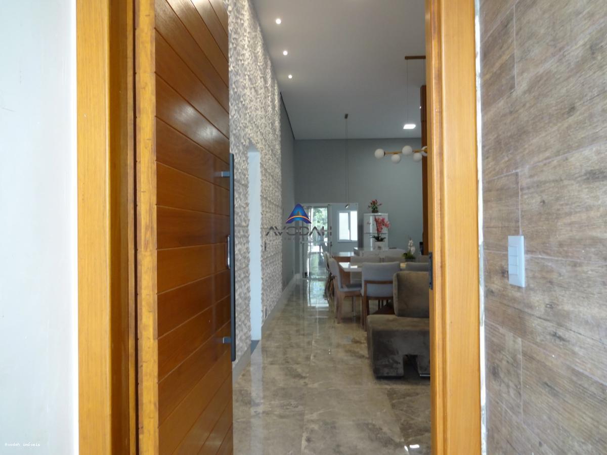 Casa para alugar com 3 quartos, 1000m² - Foto 2