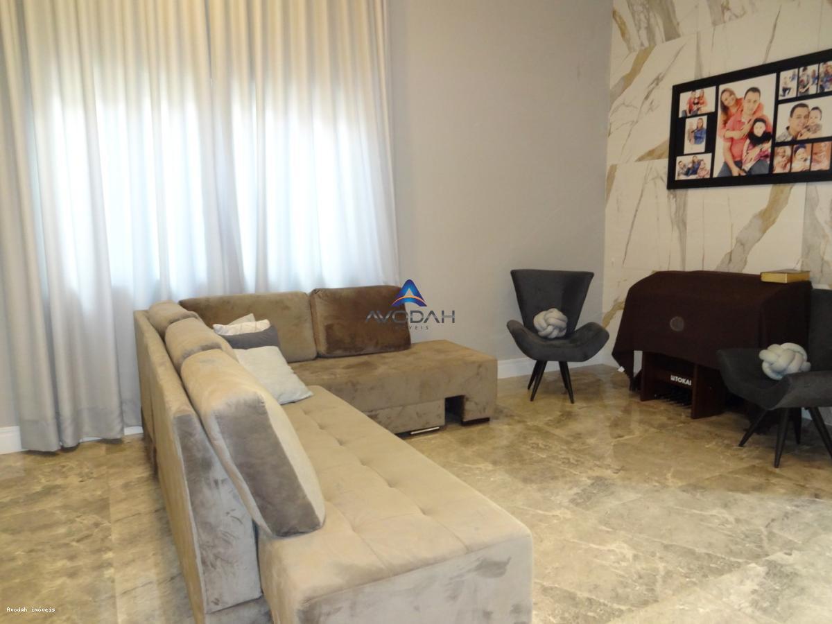 Casa para alugar com 3 quartos, 1000m² - Foto 5