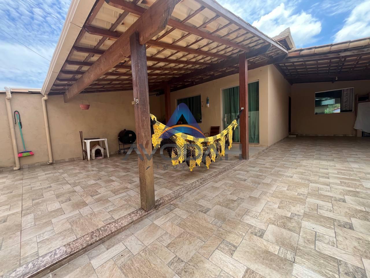 Casa para alugar com 3 quartos, 250m² - Foto 1