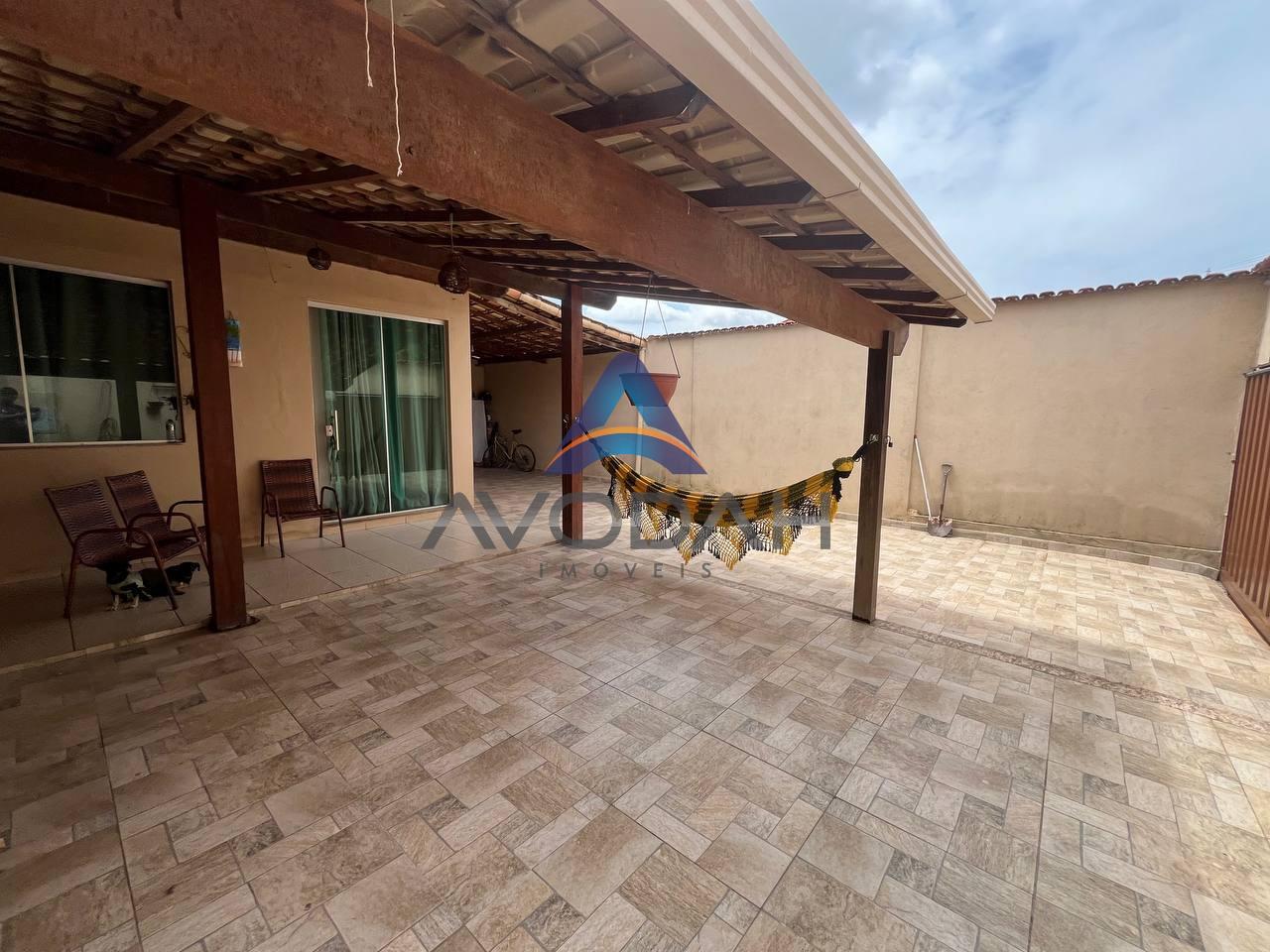 Casa para alugar com 3 quartos, 250m² - Foto 2