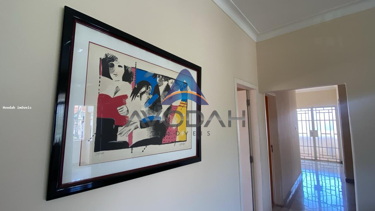 Casa para alugar com 3 quartos, 200m² - Foto 3