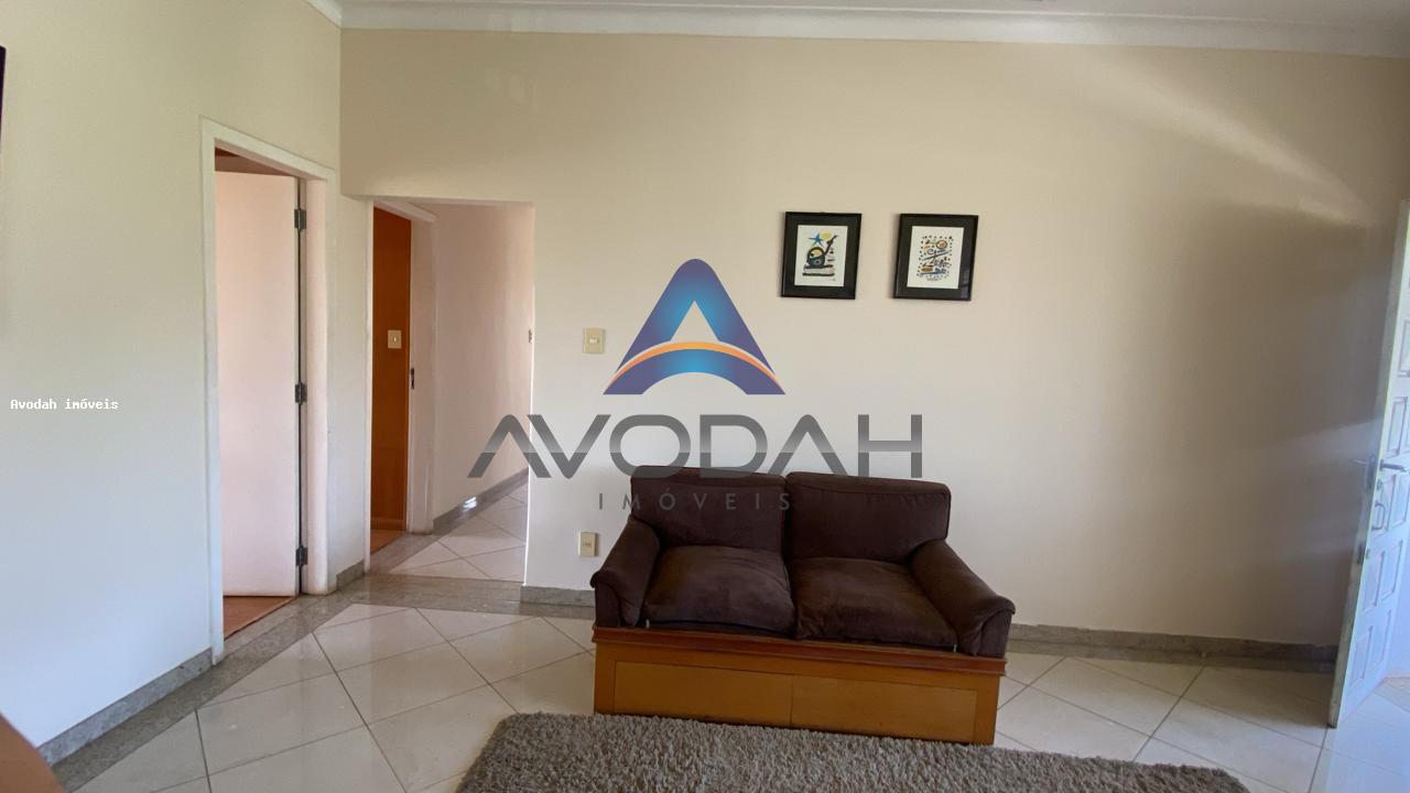 Casa para alugar com 3 quartos, 200m² - Foto 5