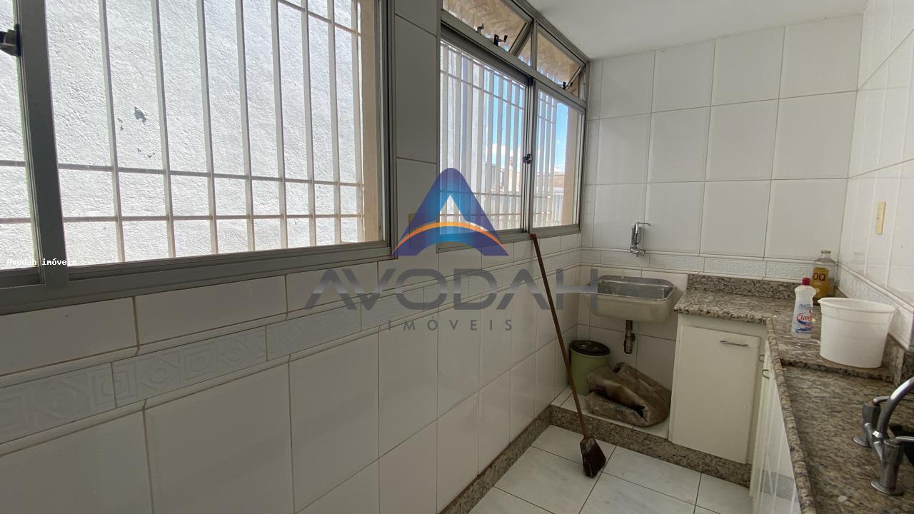 Casa para alugar com 3 quartos, 200m² - Foto 13