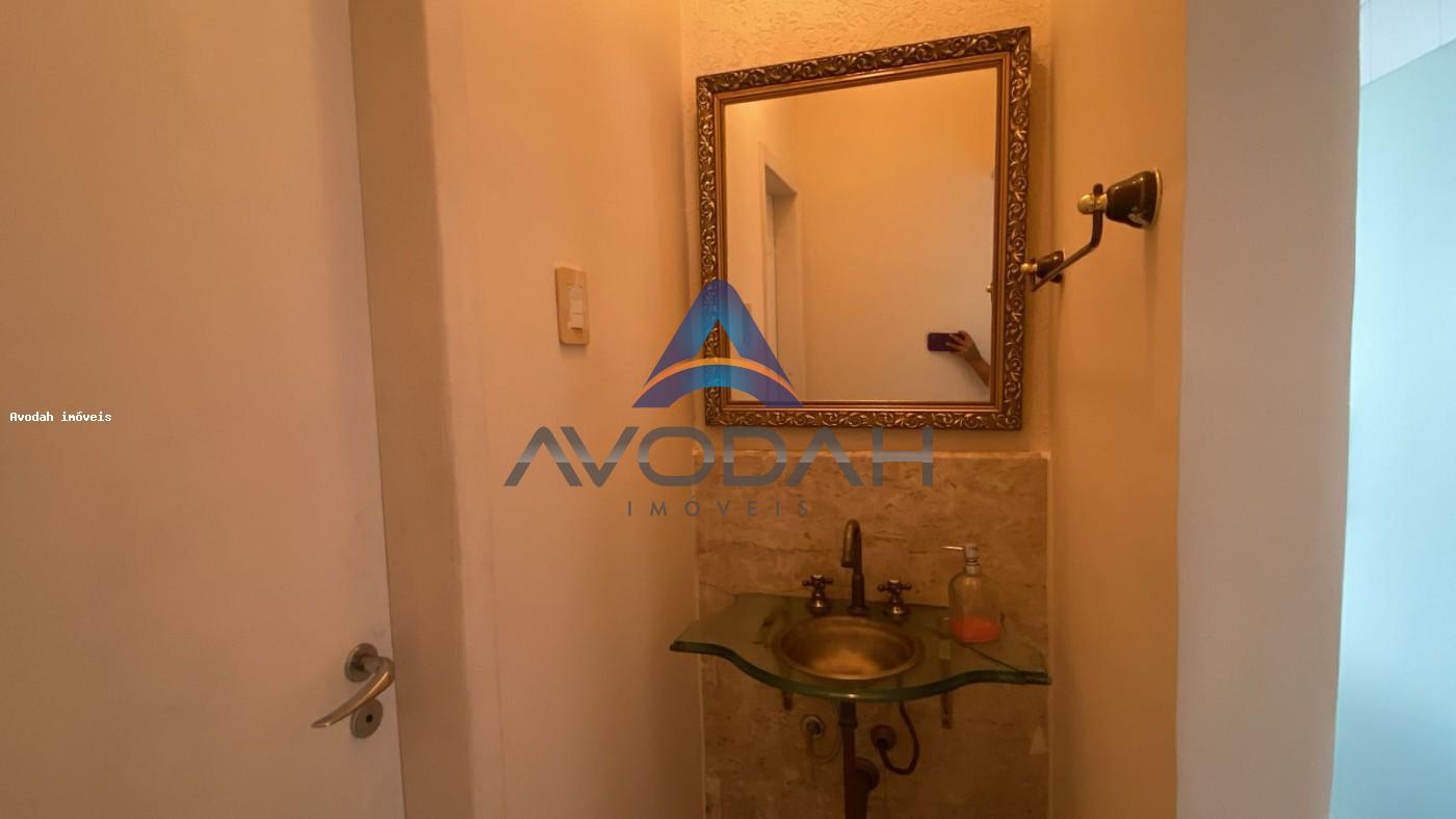 Casa para alugar com 3 quartos, 200m² - Foto 17