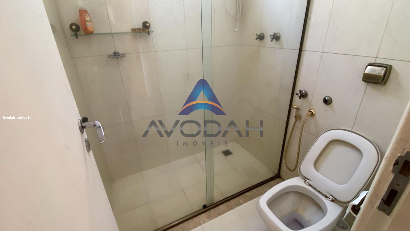 Casa para alugar com 3 quartos, 200m² - Foto 18