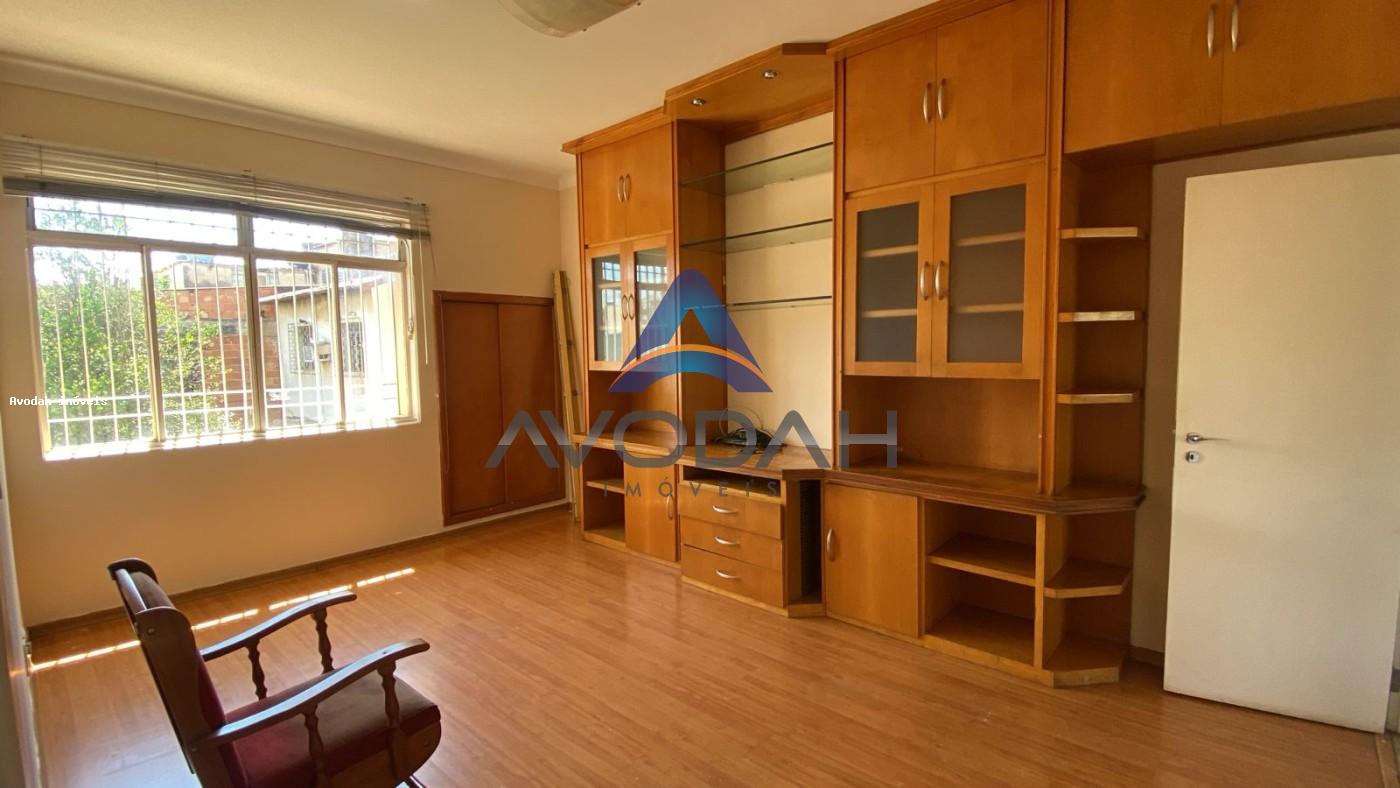 Casa para alugar com 3 quartos, 200m² - Foto 21