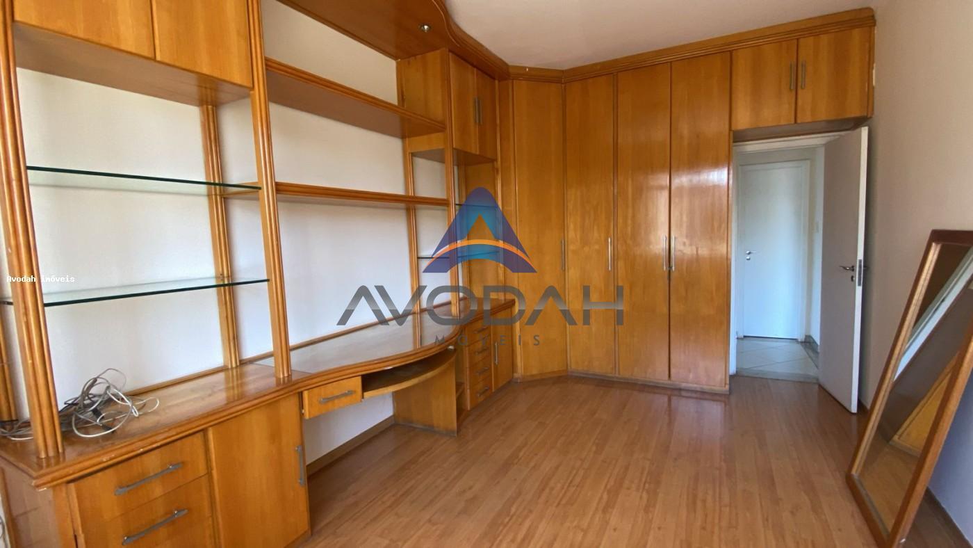 Casa para alugar com 3 quartos, 200m² - Foto 26