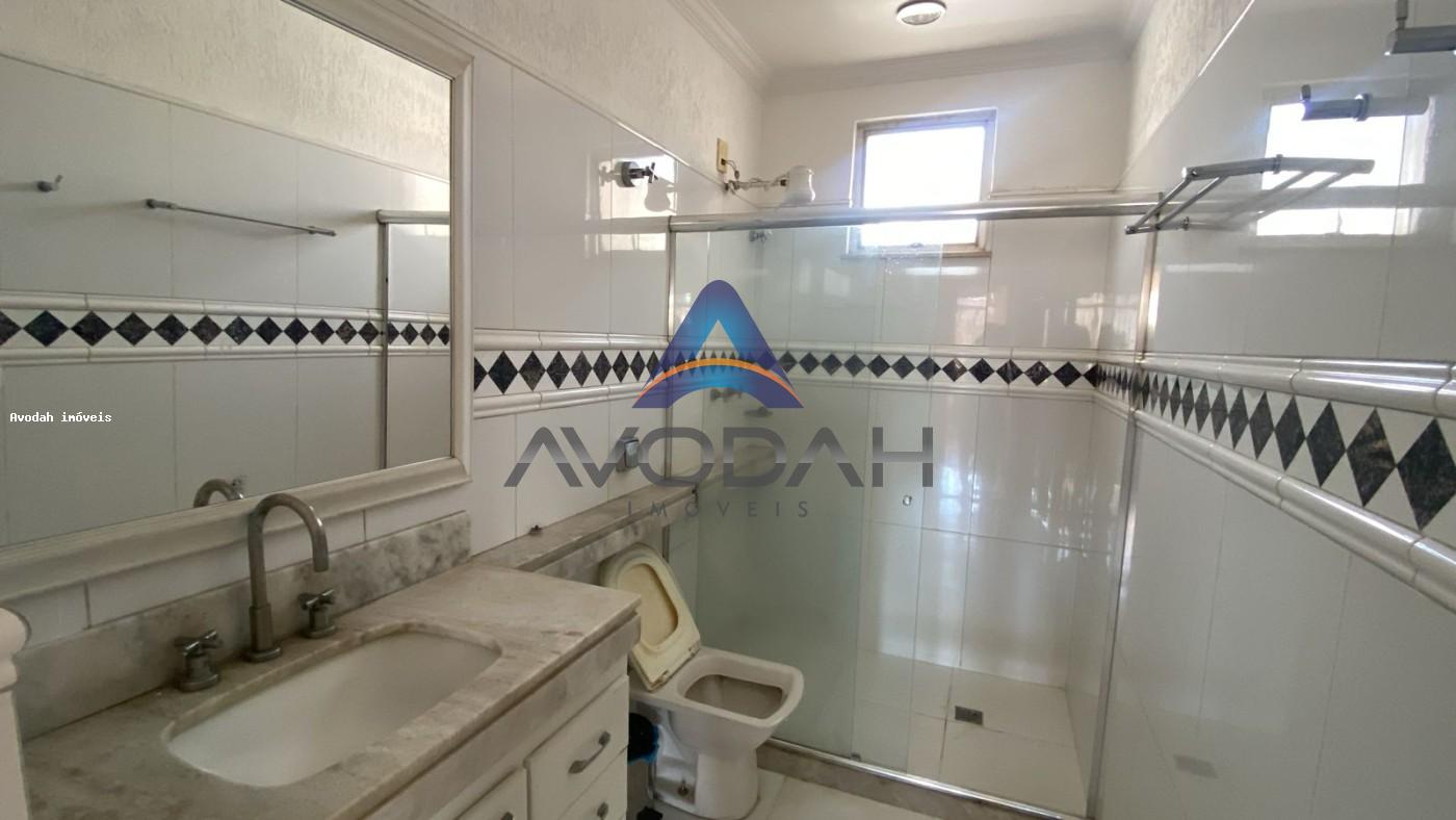 Casa para alugar com 3 quartos, 200m² - Foto 28