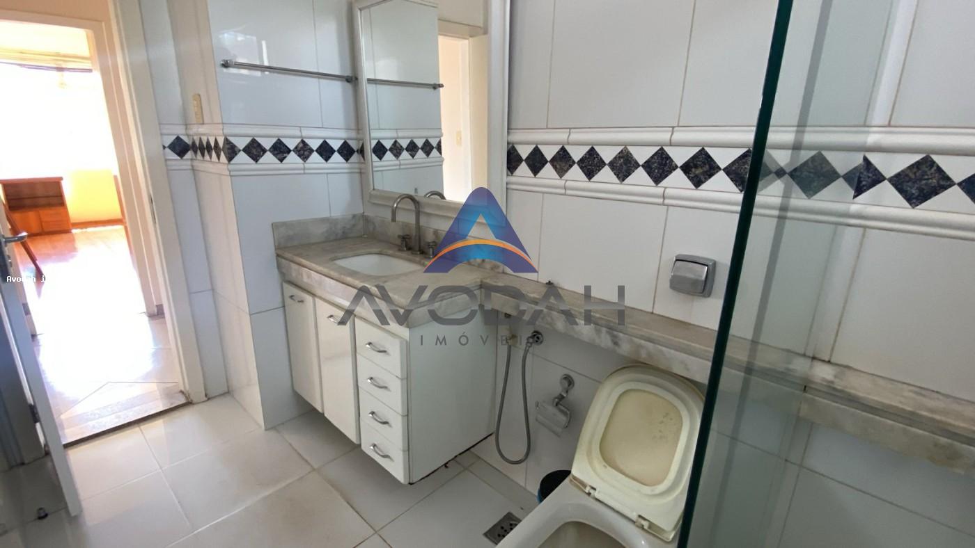 Casa para alugar com 3 quartos, 200m² - Foto 30