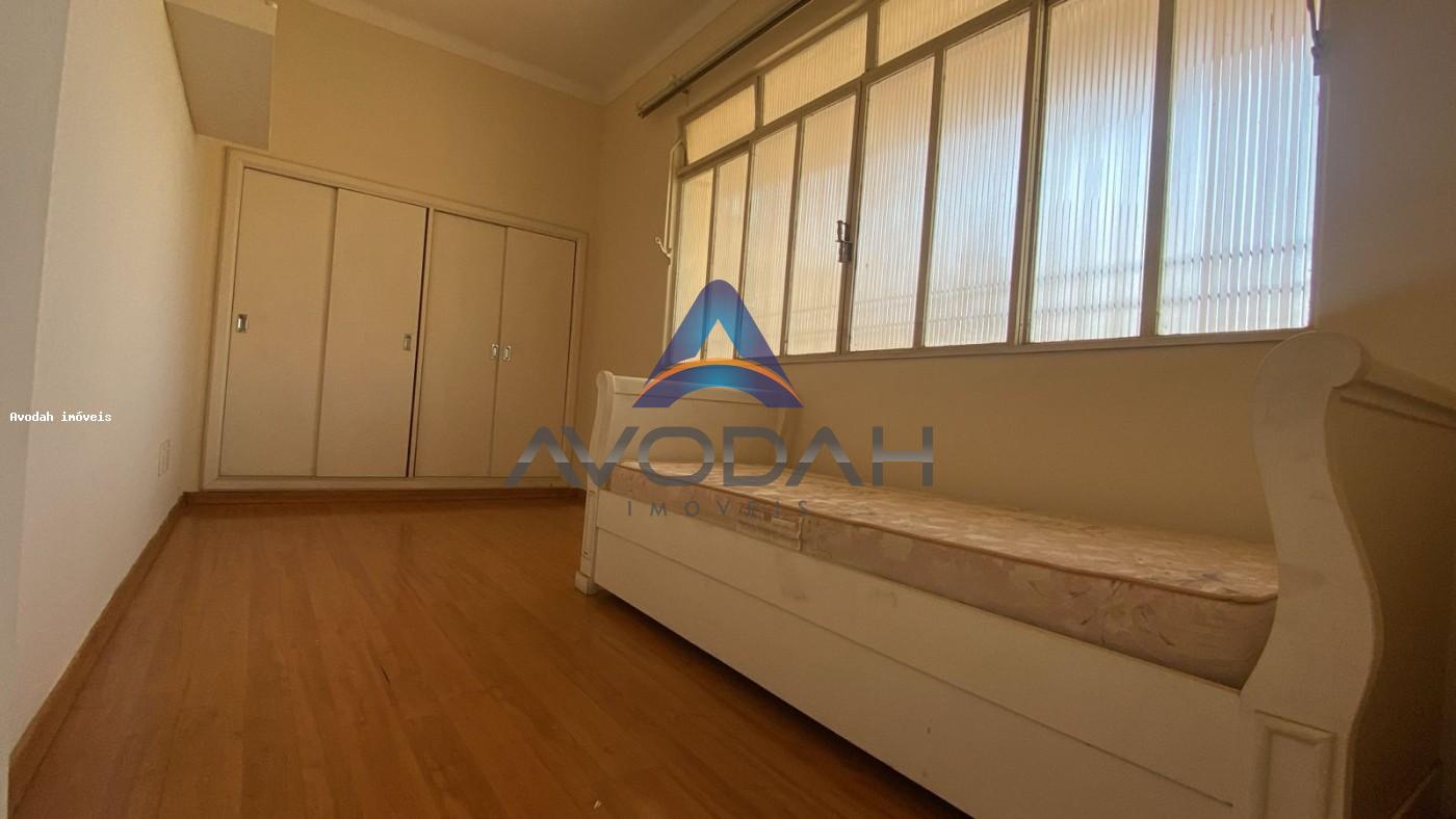 Casa para alugar com 3 quartos, 200m² - Foto 33