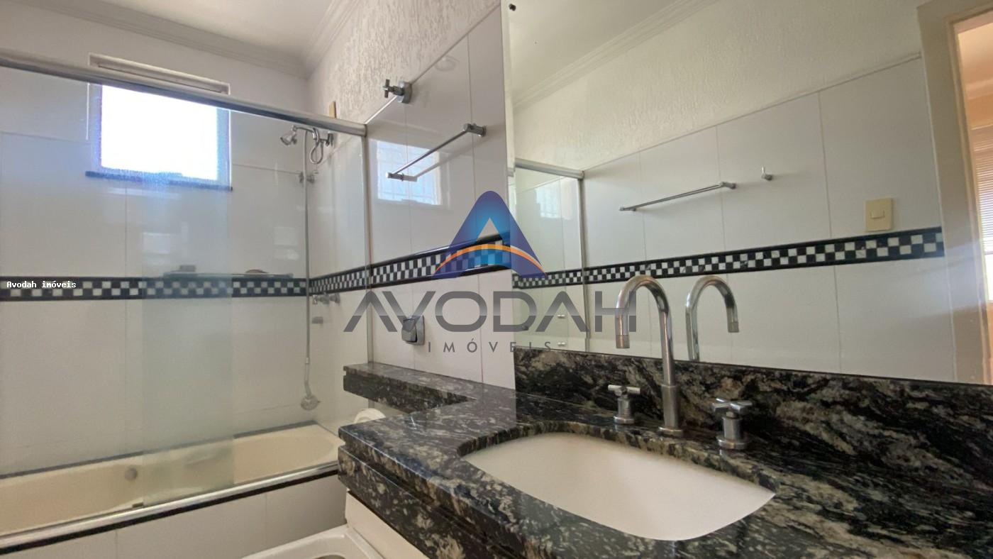 Casa para alugar com 3 quartos, 200m² - Foto 37
